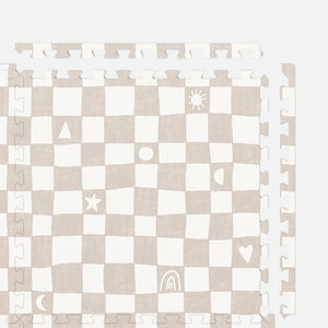 Play Mat in Oatmeal Checkered / 4x6